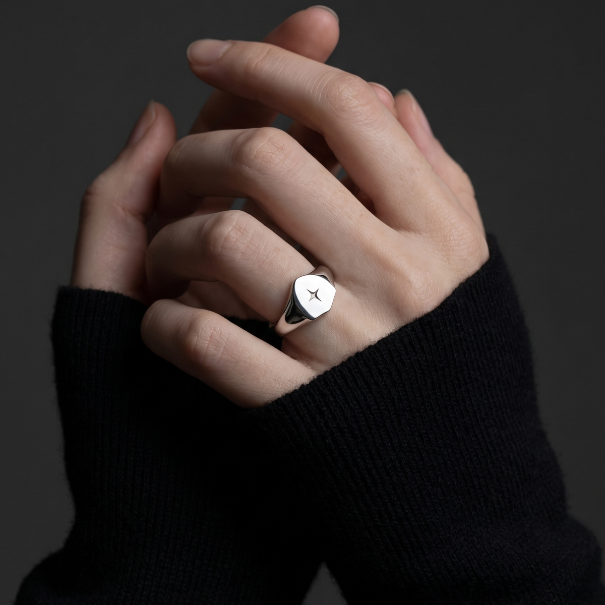 Crest Ring | Silver