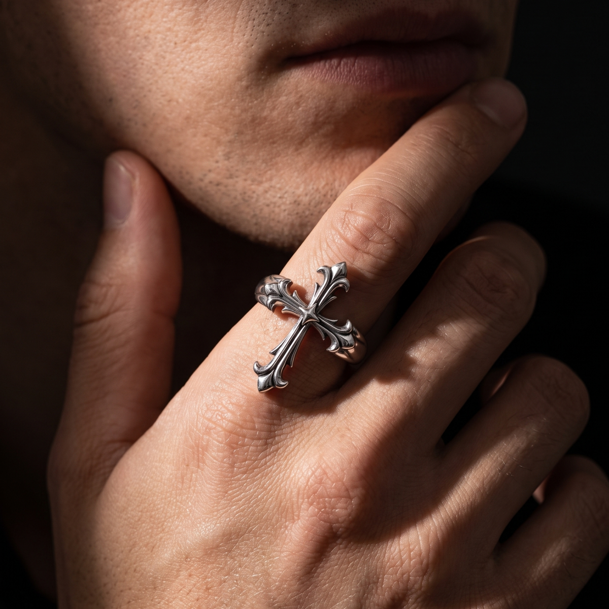 Sanctus Ring