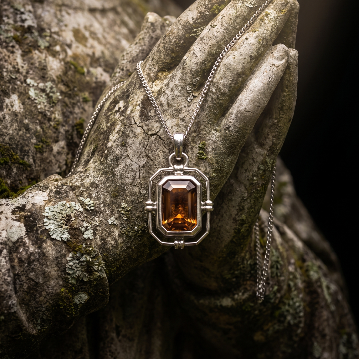 Sanctum Necklace | Silver