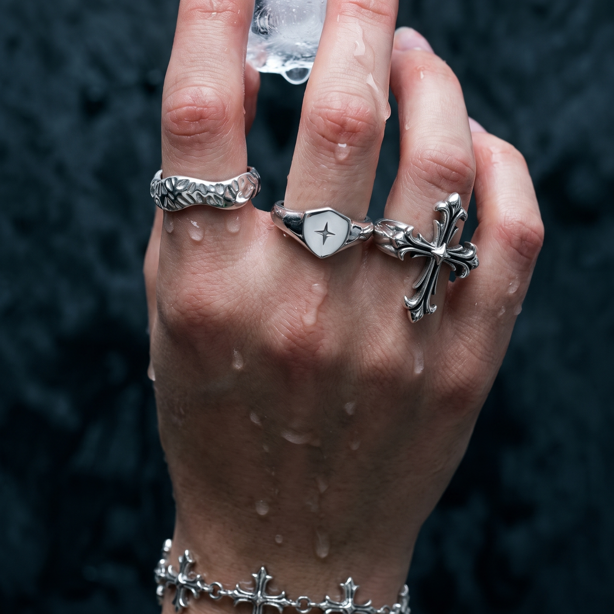 Crest Ring | Silver